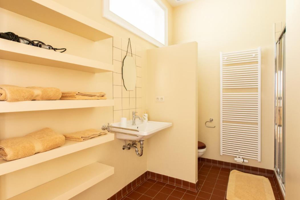 Pauline Loveling Apartment With Quiet Garden And 2 Bathrooms Антверпен Екстер'єр фото